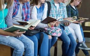 Казахстанская молодежь прочитывает 10-12 книг за учебный год