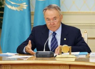 У него железная хватка — эксперты о Нурсултане Назарбаеве