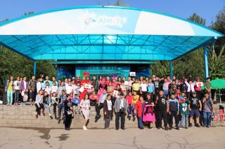 Досуговые центры Ауэзовского и Бостандыкского района провели мероприятие в Семейном парке отдыха «Family Park»