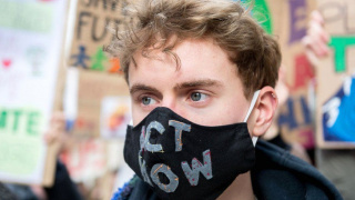 Climate change: Young people very worried - survey