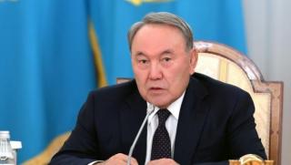 Назарбаев: Я считаю, что в Казахстане не должно быть детских домов