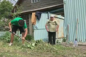 Марафон добрых дел: пожилым людям помогает молодежь СКО