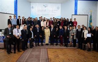 Казахстанскую молодежь призывают заняться наукой