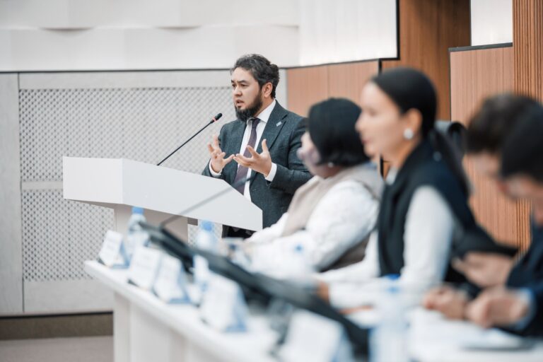 546b5887-335c-42b2-bb90-3dc948976389