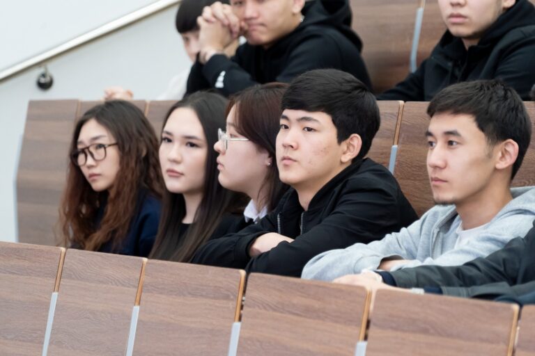 fcf4e630-c30c-4b95-ba6a-70a982226028