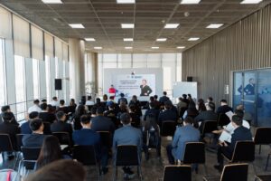 ҚАЗАҚСТАНДЫҚ КӨШБАСШЫ ЖАСТАР ЕЛОРДАДА ОҚЫТУ СЕМИНАР-ТРЕНИНГІН БАСТАДЫ